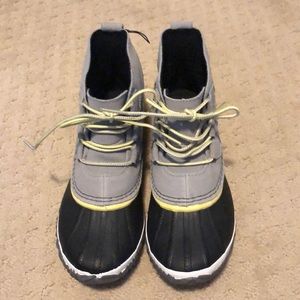 Sorel waterproof boots! Brand new! Size 8.5